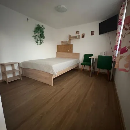 Akacja Z Lazienkami *
