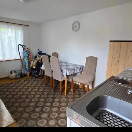 Apartment Akacja Z Lazienkami